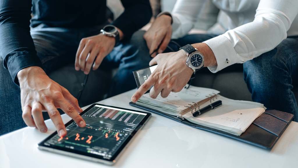 Trading? What To Check For in The Stock Market To Avoid Losses